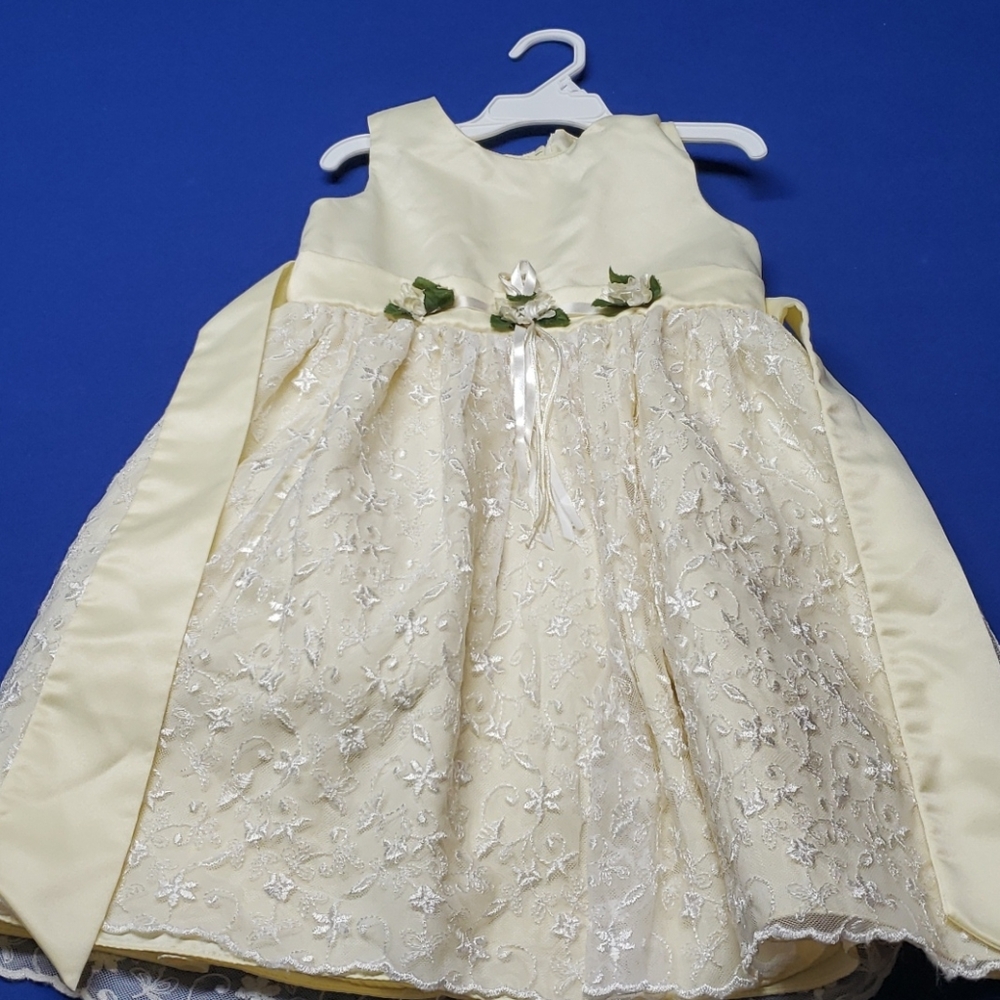 Girl's Dress